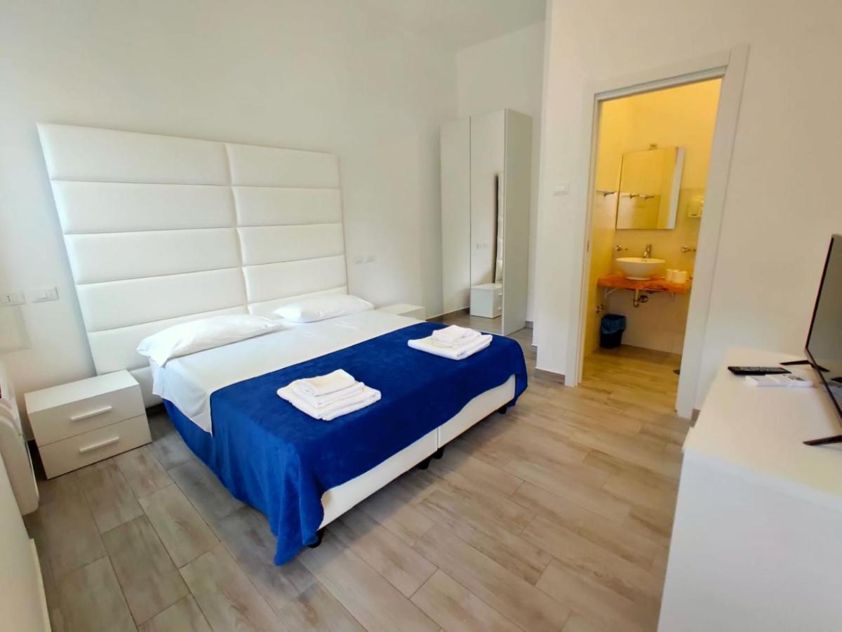 Hotel Artemide Mare Paestum Zimmer foto
